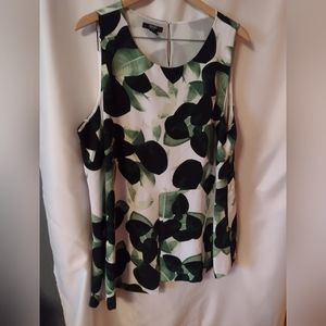 Women's sleeveless blouse size 20